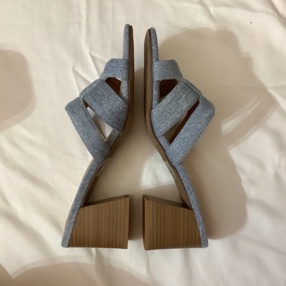 NWOT SM New York Denim blue slip ons‎ chunky heel open toe